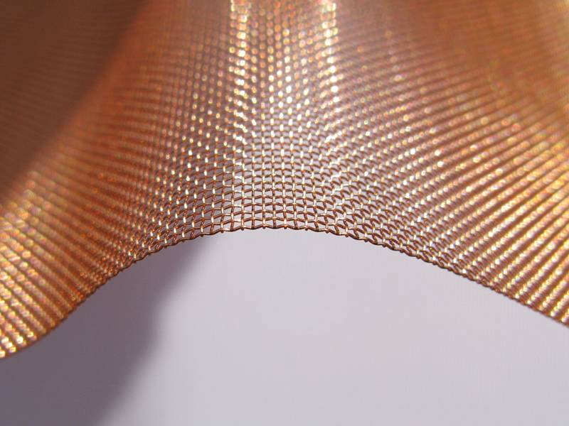 RFI Mesh with Adjustable Wire Diameters